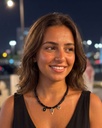 سلسلة عقيق أسود ولافا طبيعية بدلايات ذهبية نسائية